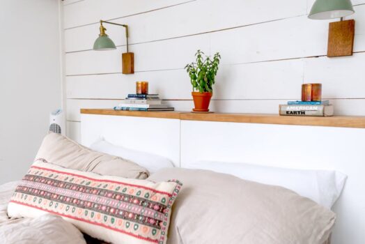 Gliniane ściany, które chłodzą i grzeją: kapilarne maty + 24 V DC i deszczówka w roli cichej klimatyzacji