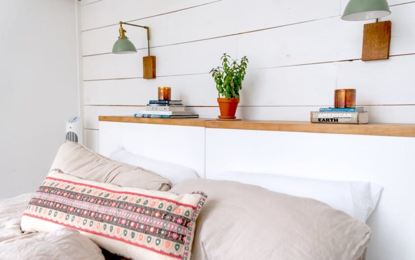 Gliniane ściany, które chłodzą i grzeją: kapilarne maty + 24 V DC i deszczówka w roli cichej klimatyzacji